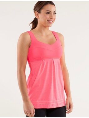 Lululemon Run: Tame Me Tank in the Color Flash - Sz 6